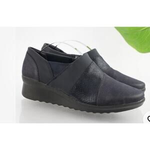 Clarks Caddell Denali navy blue Snakeskin Wedge Flats Slip-On Shoes sz 9.5 E New